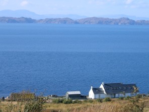 4 Bedroom Waterfront Cottage on the Applecross Peninsula, Highlands, Scotland